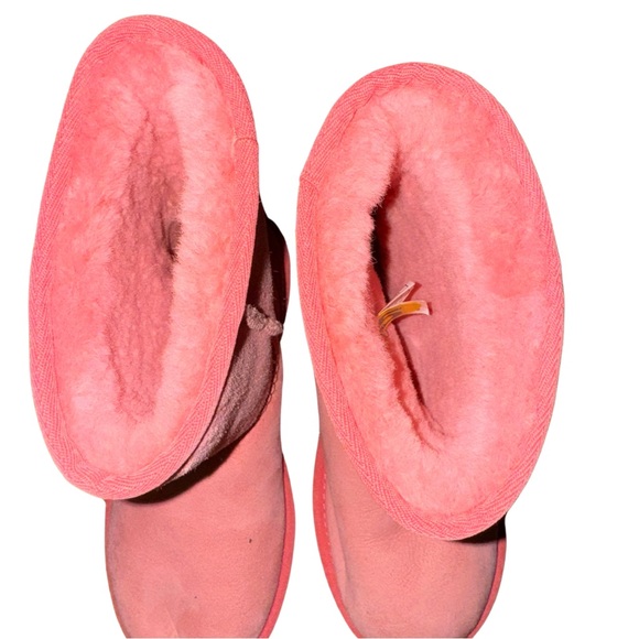 Uggs Classic Short Shearling Classic Boot in Pink - Picture 5 of 5